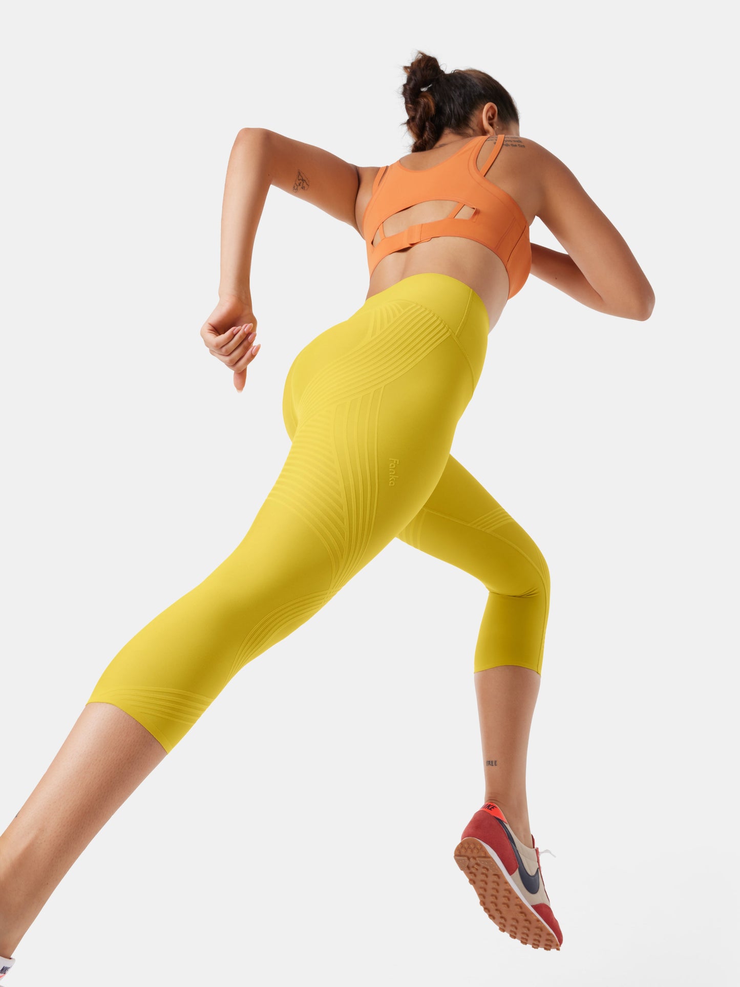 Body Sculpt Capri Leggings (Reversible Wear)