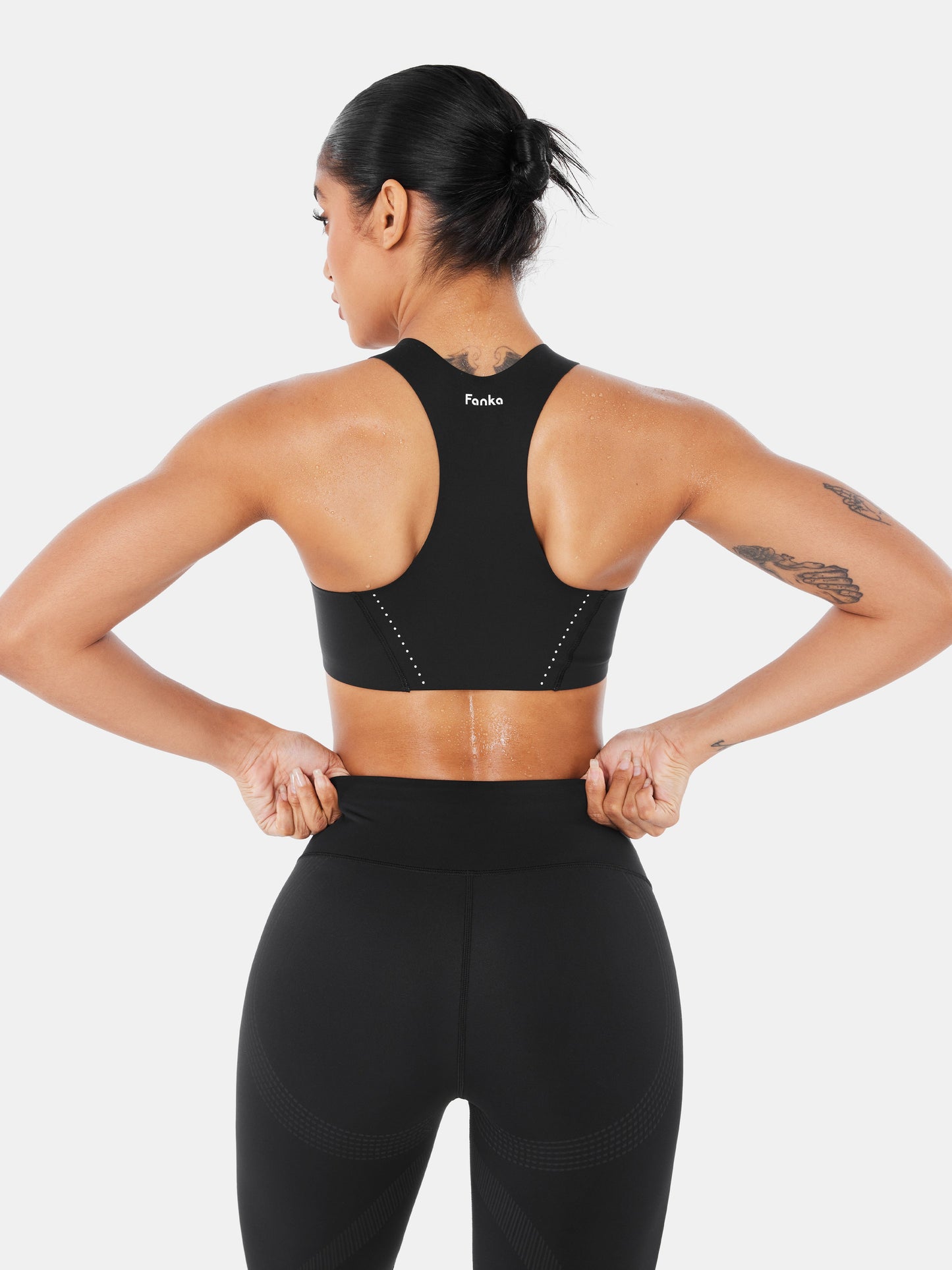 SpeedDry™ Front Zip Sports Bra
